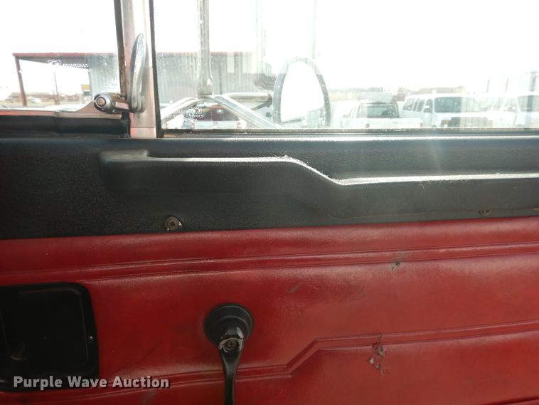 image for item DJ8839 1989 Peterbilt 357  winch truck