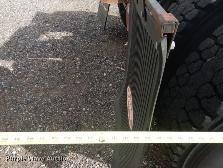 image for item DJ8839 1989 Peterbilt 357  winch truck