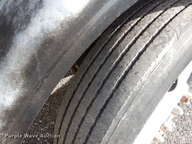 image for item DJ8839 1989 Peterbilt 357  winch truck