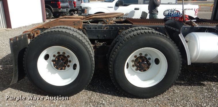 image for item DJ8839 1989 Peterbilt 357  winch truck