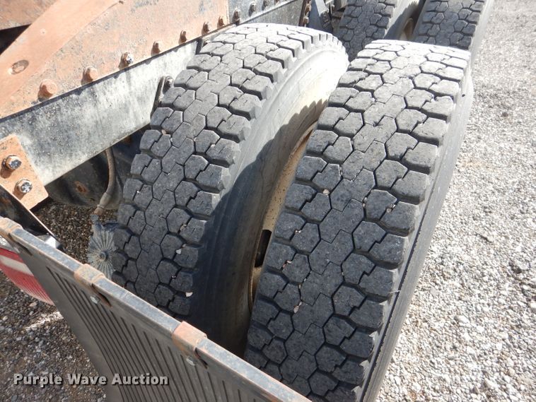 image for item DJ8839 1989 Peterbilt 357  winch truck