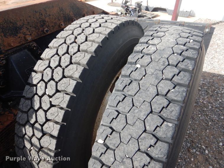 image for item DJ8839 1989 Peterbilt 357  winch truck