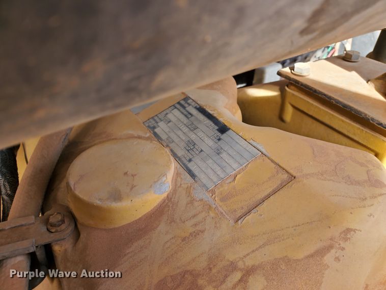 image for item DJ8839 1989 Peterbilt 357  winch truck