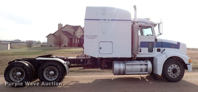 image for item DK4567 2005 Peterbilt 385  semi truck
