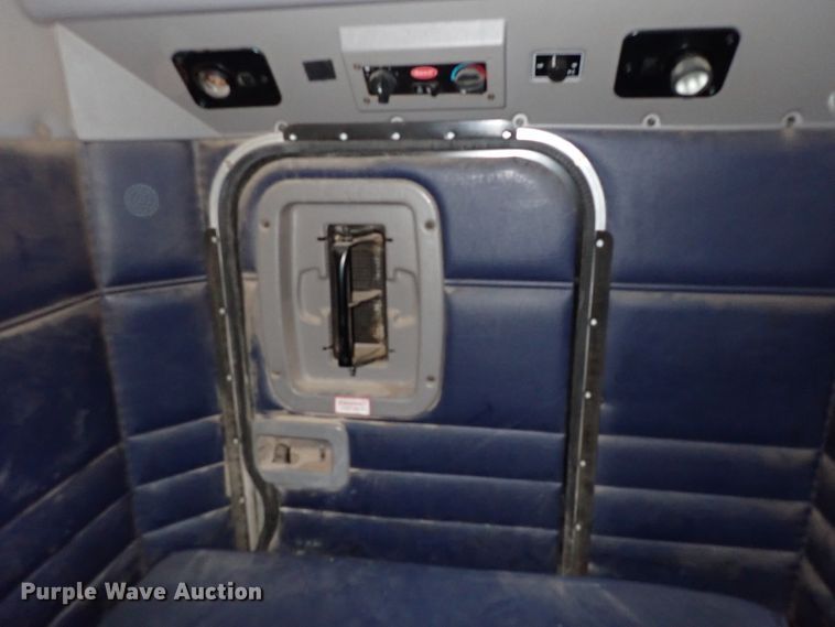 image for item DK4567 2005 Peterbilt 385  semi truck