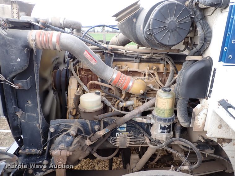 image for item DK4567 2005 Peterbilt 385  semi truck