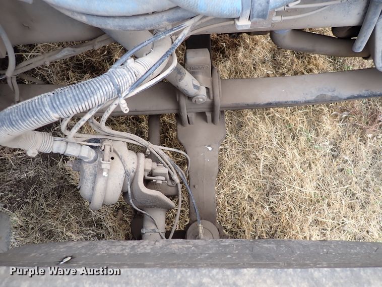 image for item DK4567 2005 Peterbilt 385  semi truck