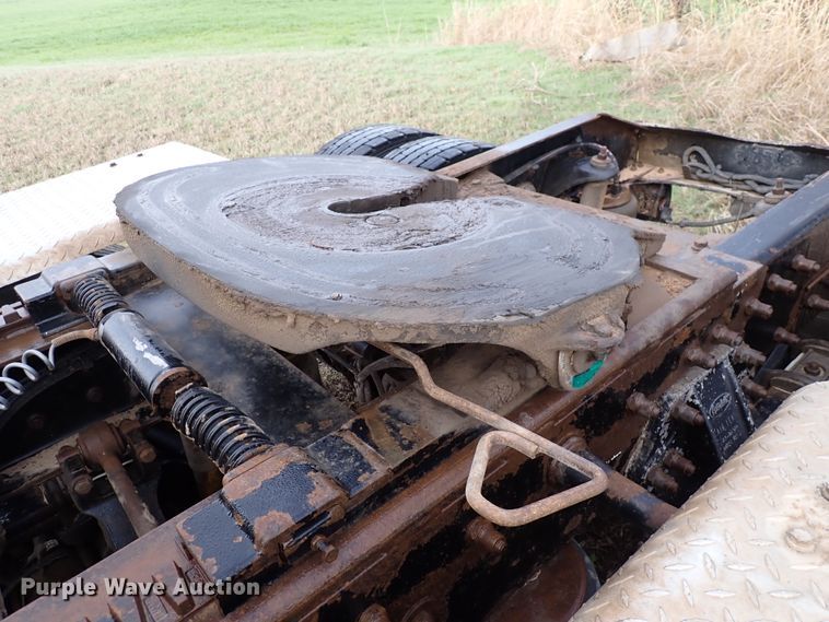 image for item DK4567 2005 Peterbilt 385  semi truck