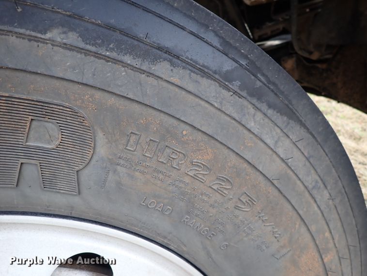 image for item DK4567 2005 Peterbilt 385  semi truck