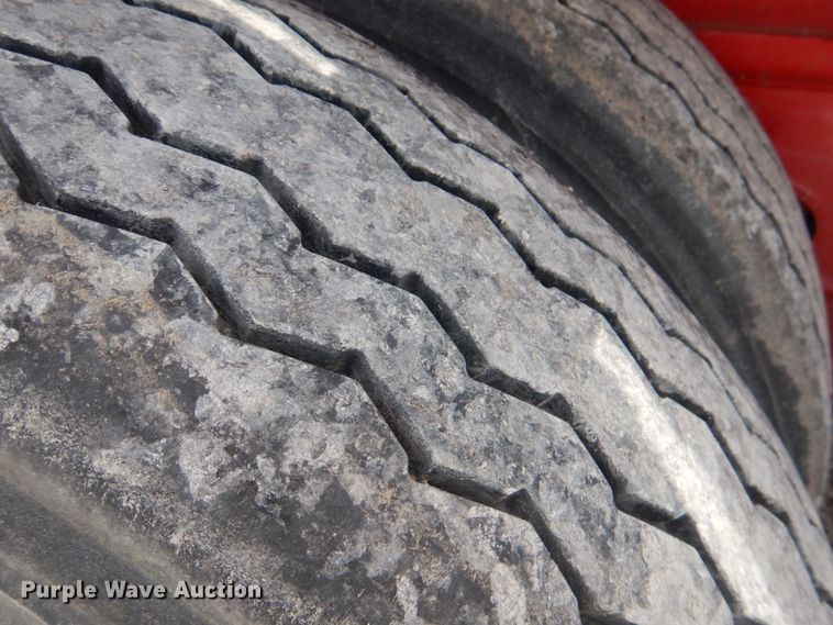 image for item DK5595 1981 Fruehauf PB-F2-41  flatbed trailer