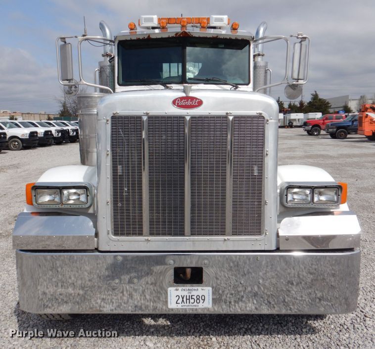 image for item DK5596 2005 Peterbilt 357  semi truck