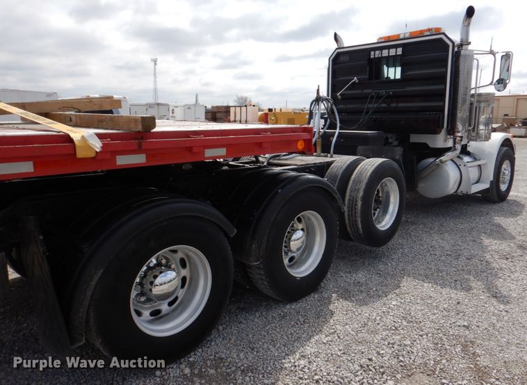 image for item DK5596 2005 Peterbilt 357  semi truck
