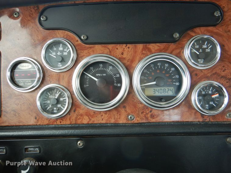 image for item DK5596 2005 Peterbilt 357  semi truck