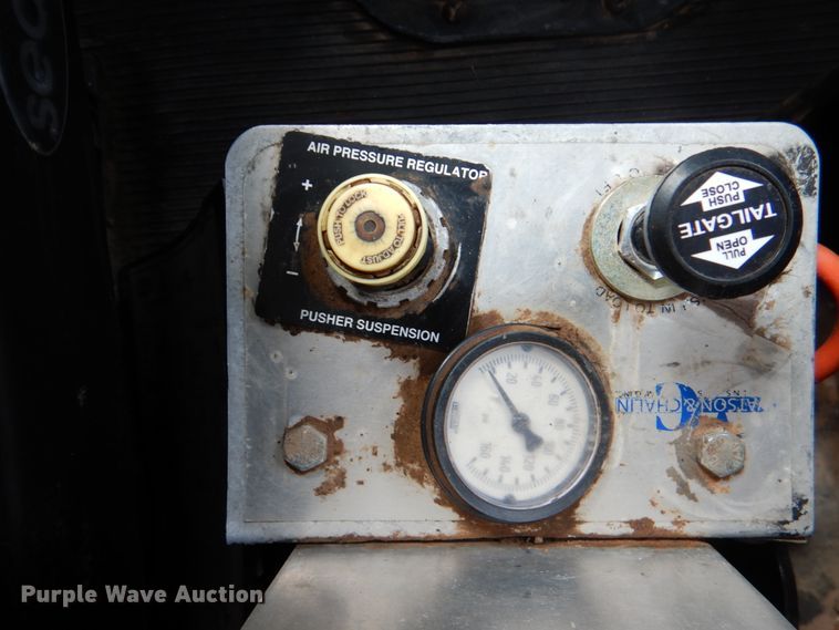 image for item DK5596 2005 Peterbilt 357  semi truck