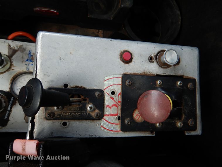 image for item DK5596 2005 Peterbilt 357  semi truck