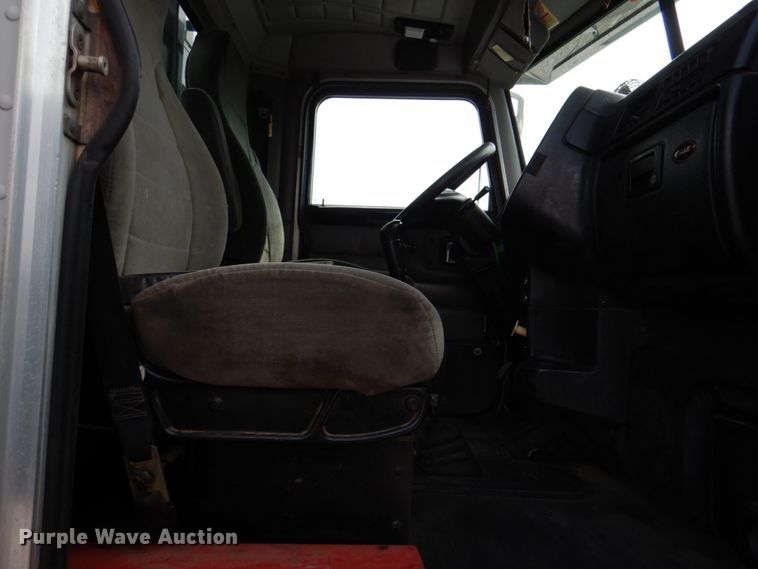 image for item DK5596 2005 Peterbilt 357  semi truck