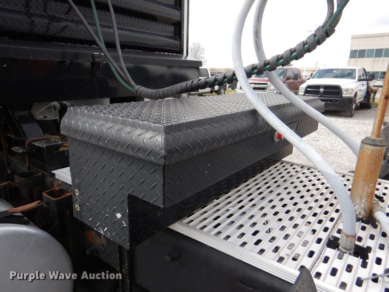 image for item DK5596 2005 Peterbilt 357  semi truck