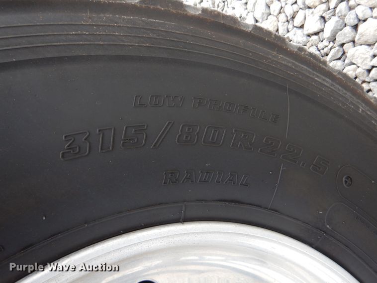 image for item DK5596 2005 Peterbilt 357  semi truck