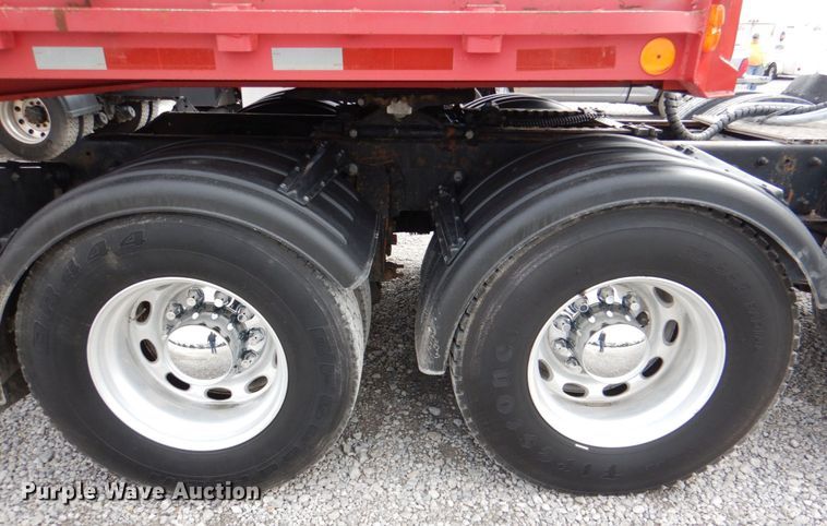 image for item DK5596 2005 Peterbilt 357  semi truck