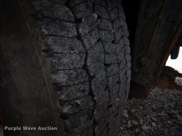 image for item DK5596 2005 Peterbilt 357  semi truck