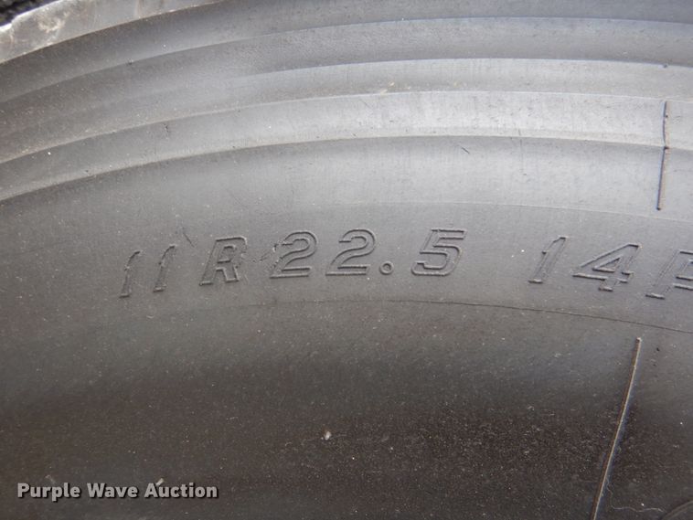 image for item DK5596 2005 Peterbilt 357  semi truck