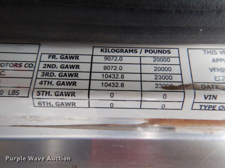 image for item DK5596 2005 Peterbilt 357  semi truck