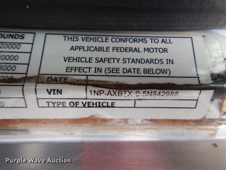 image for item DK5596 2005 Peterbilt 357  semi truck