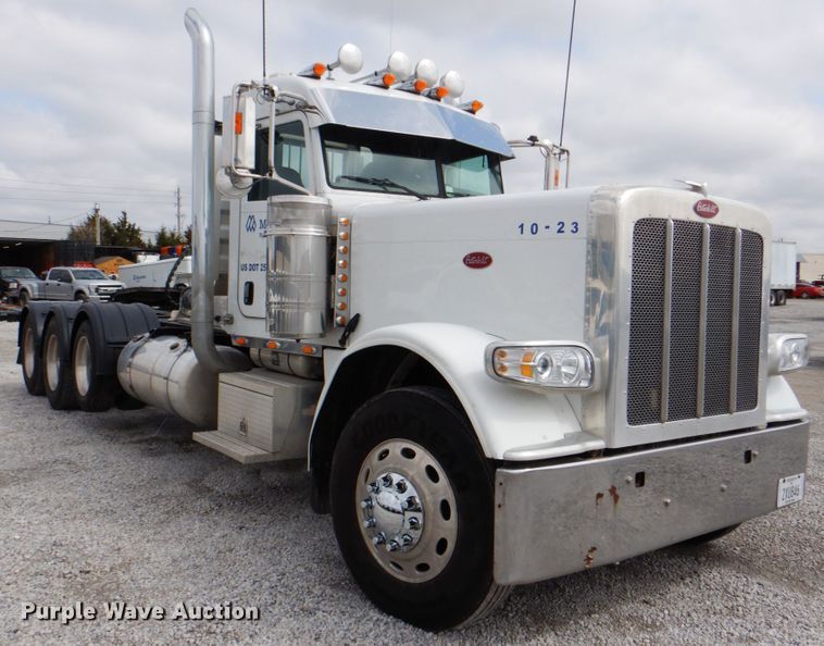 image for item DK5597 2008 Peterbilt 389  semi truck