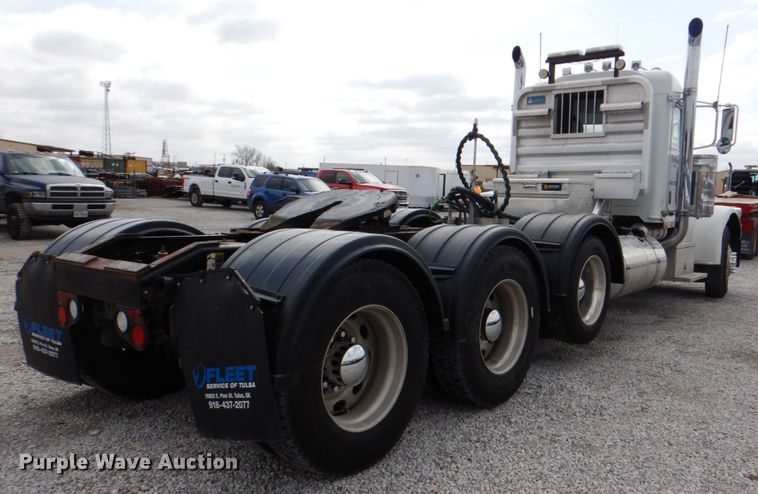 image for item DK5597 2008 Peterbilt 389  semi truck