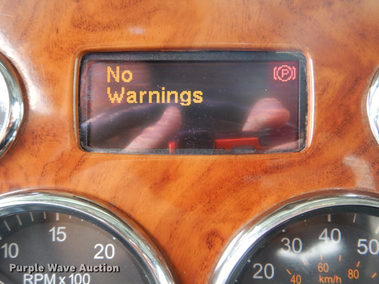 image for item DK5597 2008 Peterbilt 389  semi truck