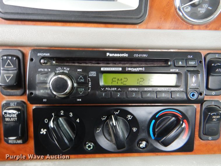 image for item DK5597 2008 Peterbilt 389  semi truck