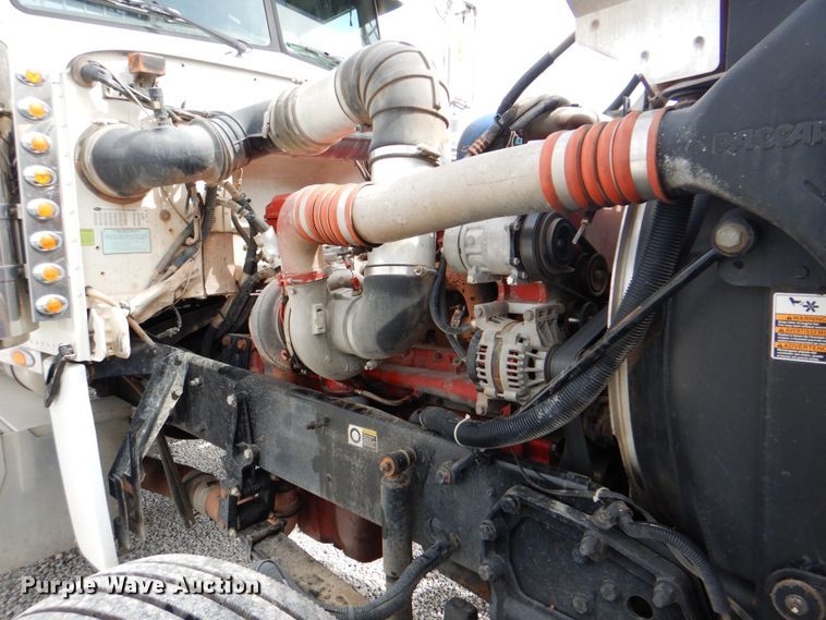 image for item DK5597 2008 Peterbilt 389  semi truck