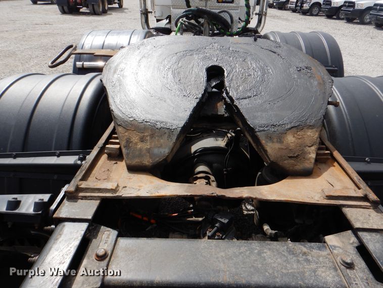 image for item DK5597 2008 Peterbilt 389  semi truck