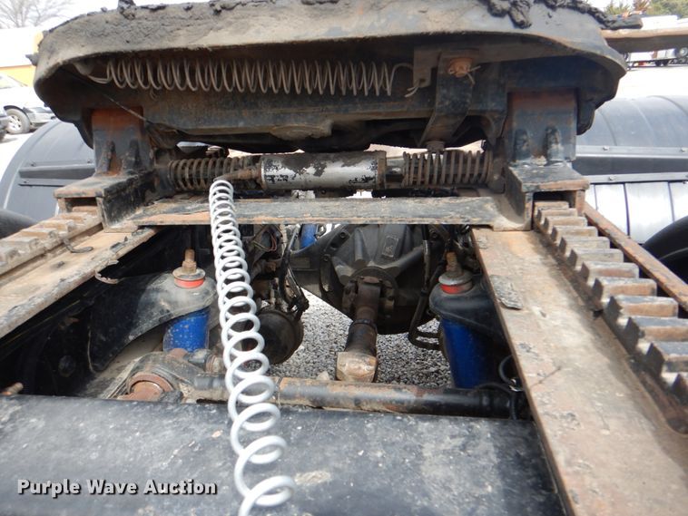 image for item DK5597 2008 Peterbilt 389  semi truck