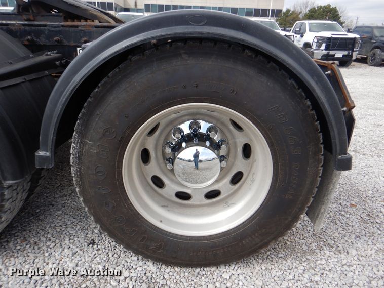 image for item DK5597 2008 Peterbilt 389  semi truck