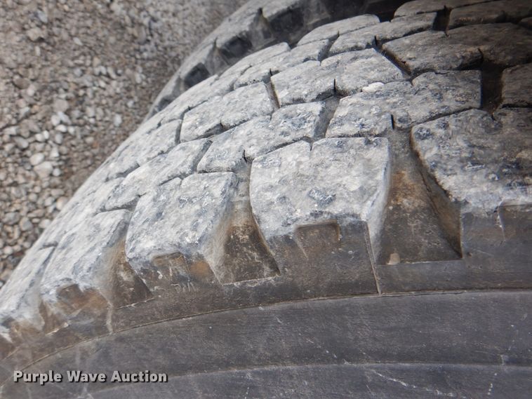 image for item DK5597 2008 Peterbilt 389  semi truck