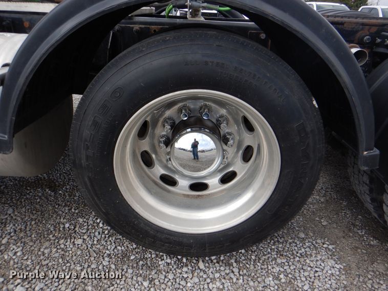 image for item DK5597 2008 Peterbilt 389  semi truck