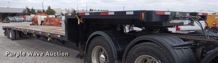 image for item DK5600 2000 Fontaine DFT-5-7048AW  drop deck trailer