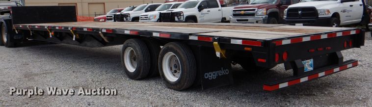 image for item DK5600 2000 Fontaine DFT-5-7048AW  drop deck trailer