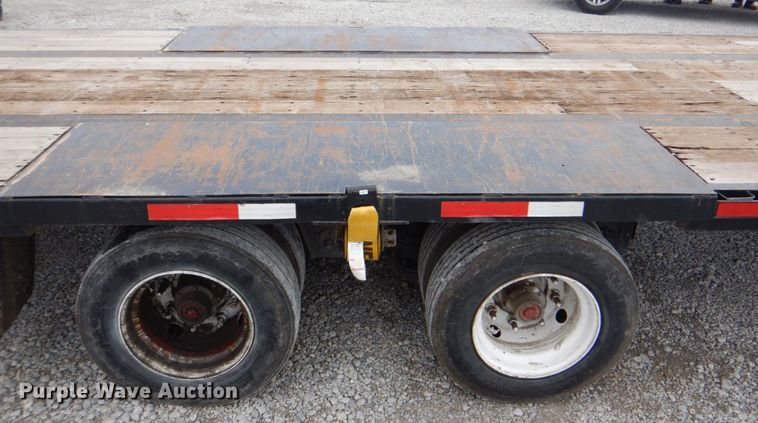 image for item DK5600 2000 Fontaine DFT-5-7048AW  drop deck trailer