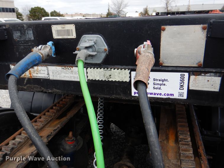 image for item DK5600 2000 Fontaine DFT-5-7048AW  drop deck trailer