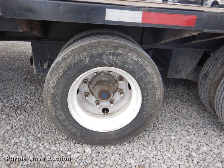 image for item DK5600 2000 Fontaine DFT-5-7048AW  drop deck trailer