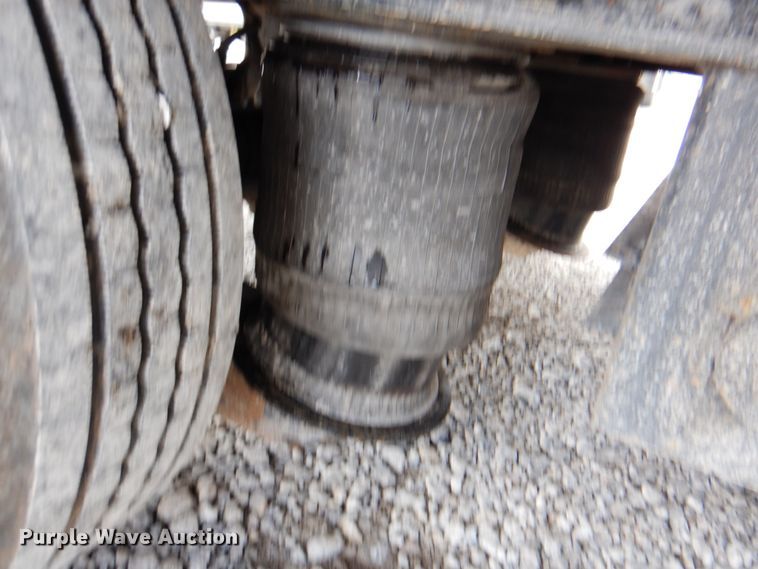 image for item DK5600 2000 Fontaine DFT-5-7048AW  drop deck trailer