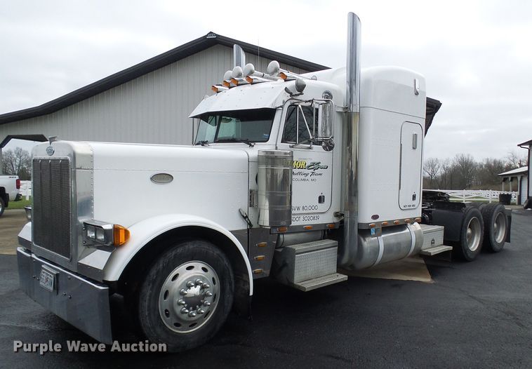 image for item DL0921 2000 Peterbilt 379  semi truck