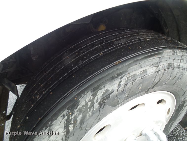 image for item DL0921 2000 Peterbilt 379  semi truck