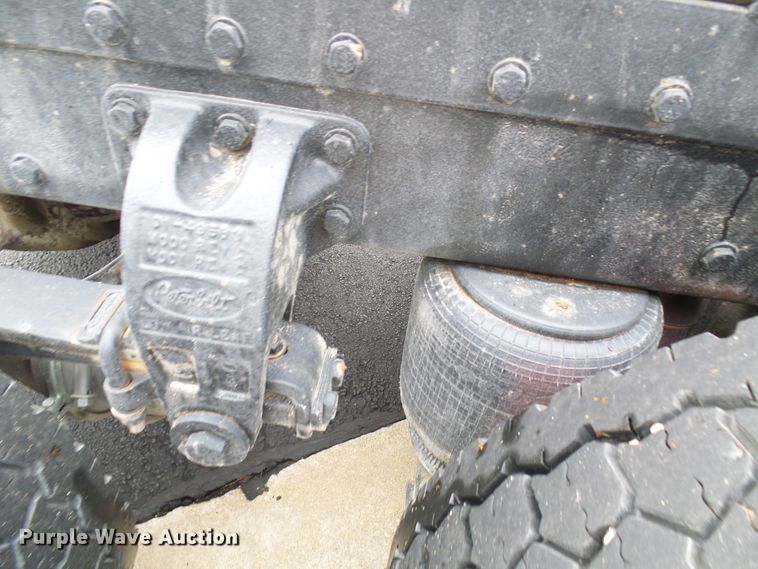 image for item DL0921 2000 Peterbilt 379  semi truck