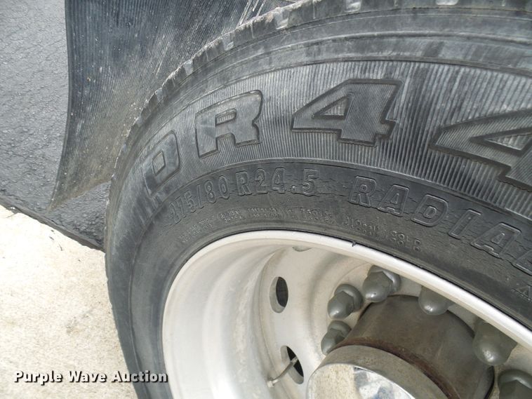 image for item DL0921 2000 Peterbilt 379  semi truck