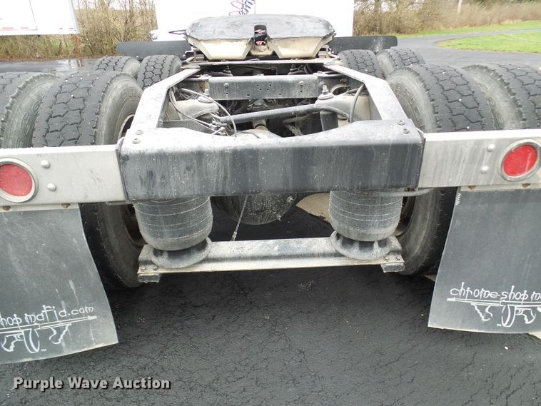 image for item DL0921 2000 Peterbilt 379  semi truck