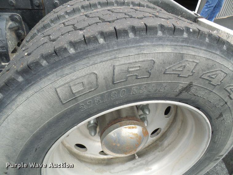 image for item DL0921 2000 Peterbilt 379  semi truck