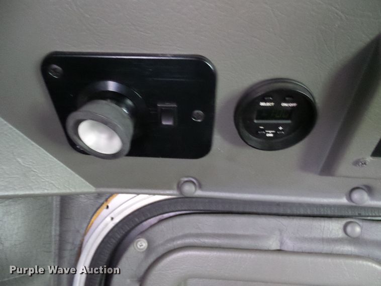 image for item DL0921 2000 Peterbilt 379  semi truck